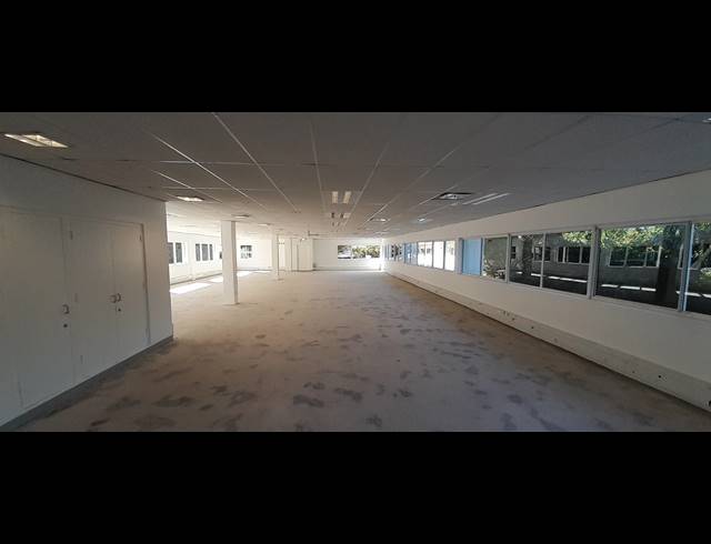 287M² OFFICE TO LET IN LA LUCIA RIDGE